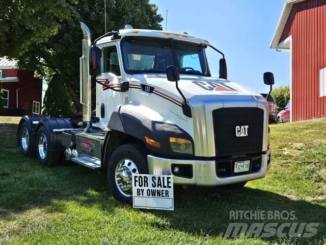 CAT Truck Κλούβες με συρόμενες πόρτες