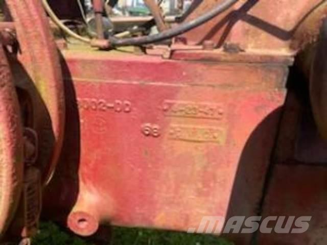 Farmall M Tractor Κατασκευές - Άλλα