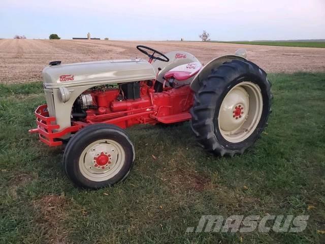Ford 8 N Tractor Κατασκευές - Άλλα