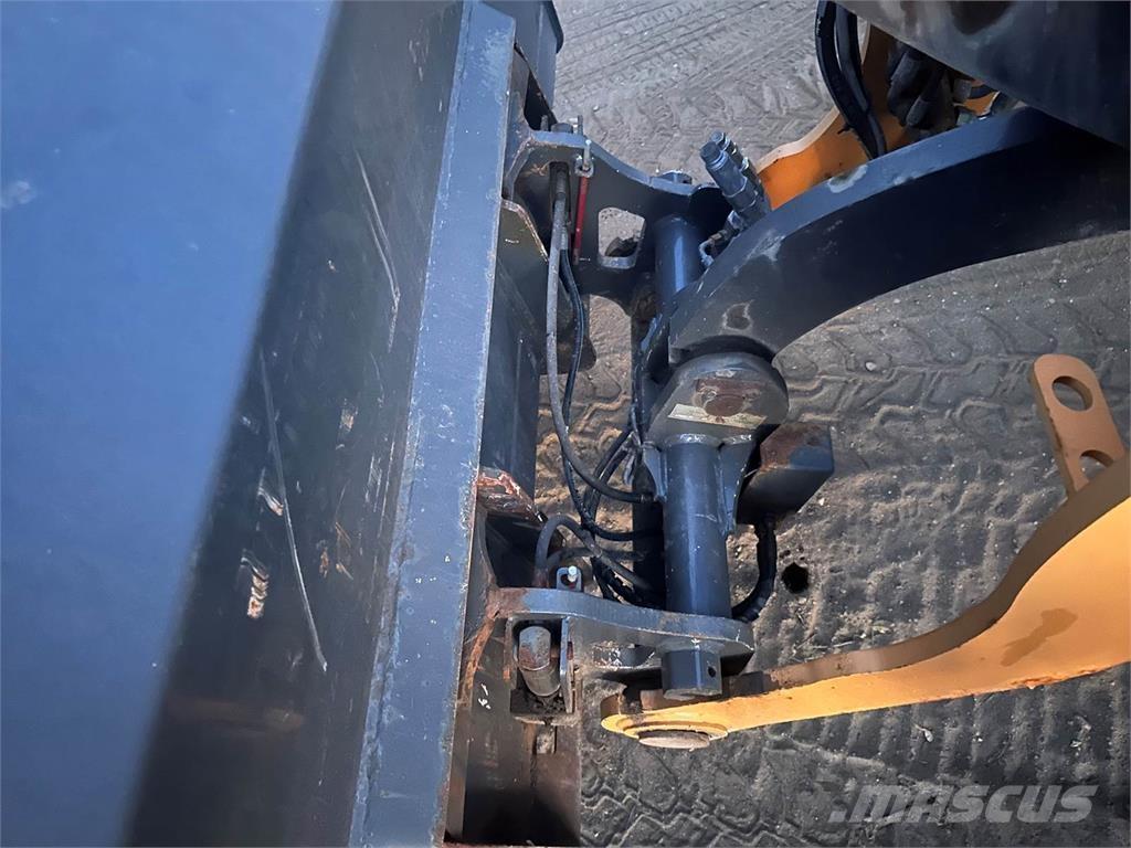 CASE 321F Φορτωτές με λάστιχα (Τροχοφόροι)