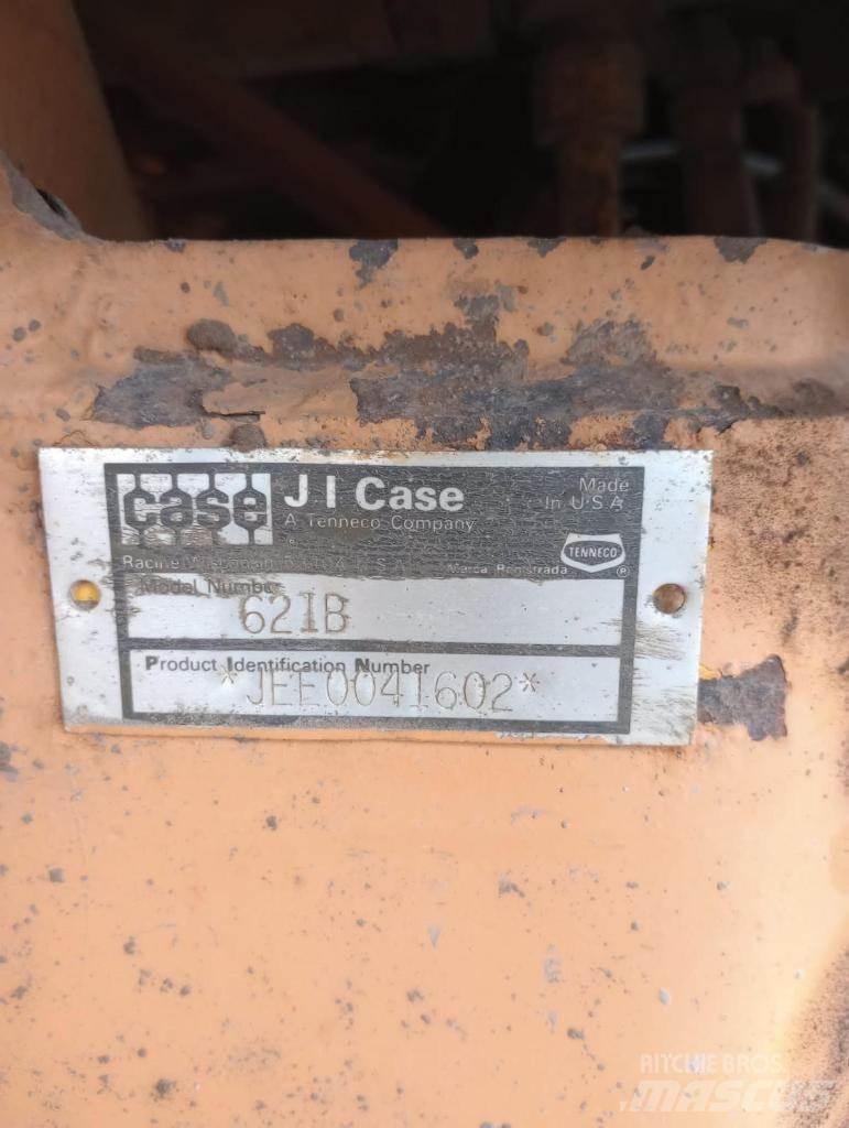 CASE 621B Φορτωτές με λάστιχα (Τροχοφόροι)