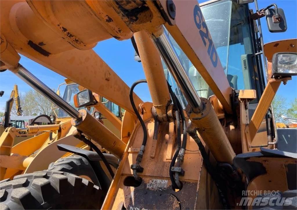 CASE 621D Φορτωτές με λάστιχα (Τροχοφόροι)