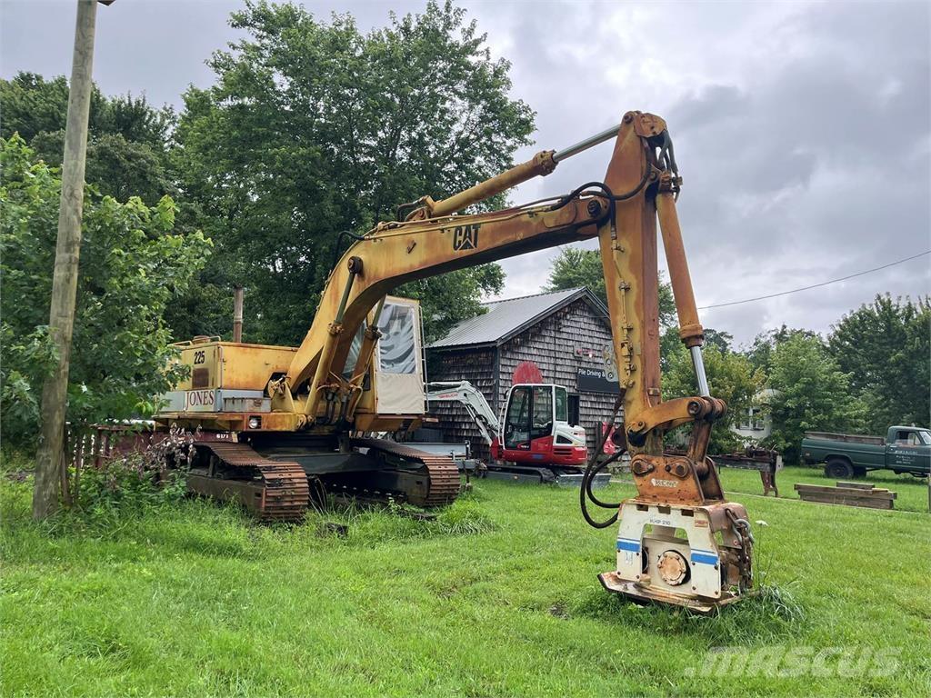 CAT 225 LC Εκσκαφείς με ερπύστριες