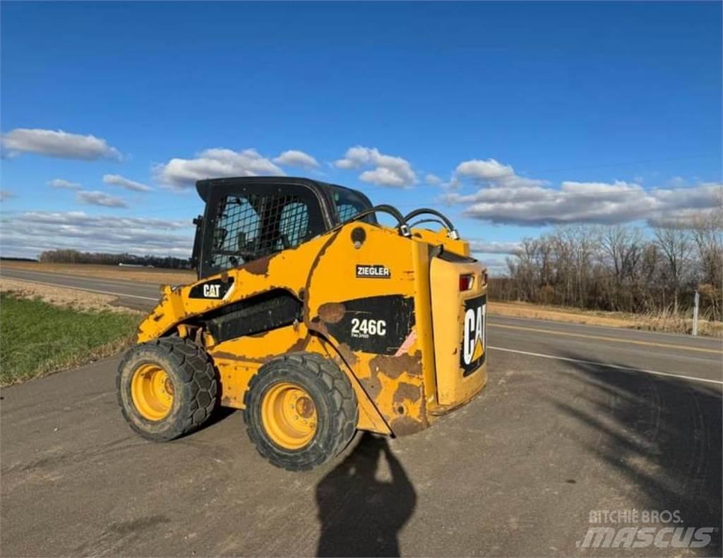 CAT 246C Φορτωτάκια