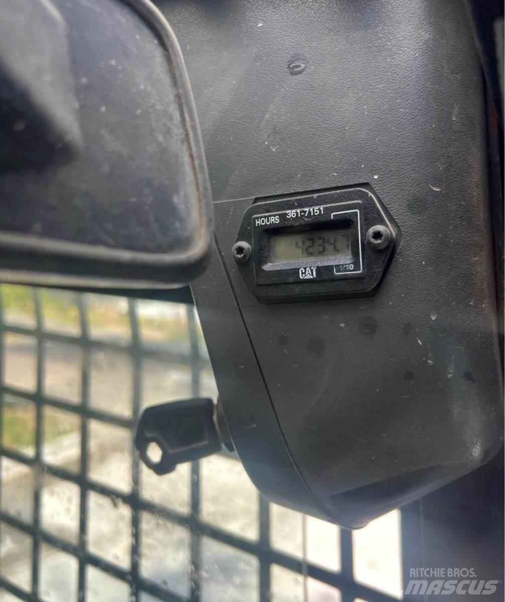 CAT 259B3 Φορτωτάκια