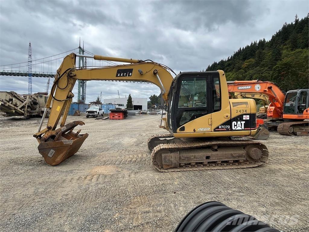 CAT 311C Εκσκαφείς με ερπύστριες