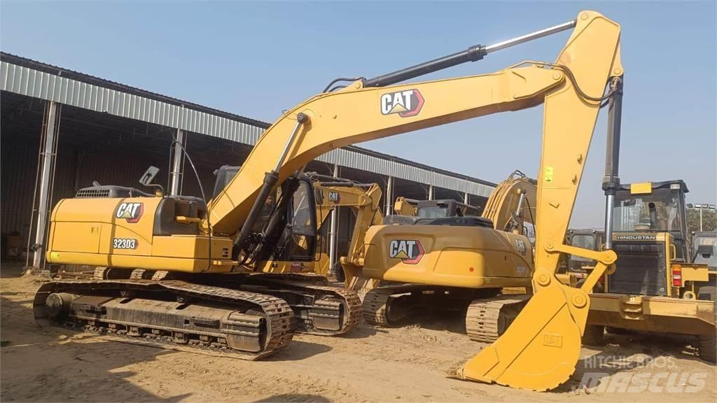 CAT 323D3 Εκσκαφείς με ερπύστριες