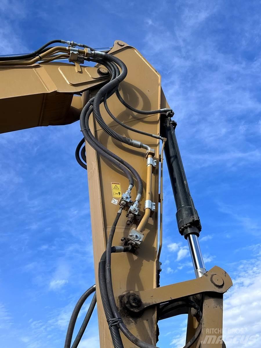 CAT 326 Εκσκαφείς με ερπύστριες