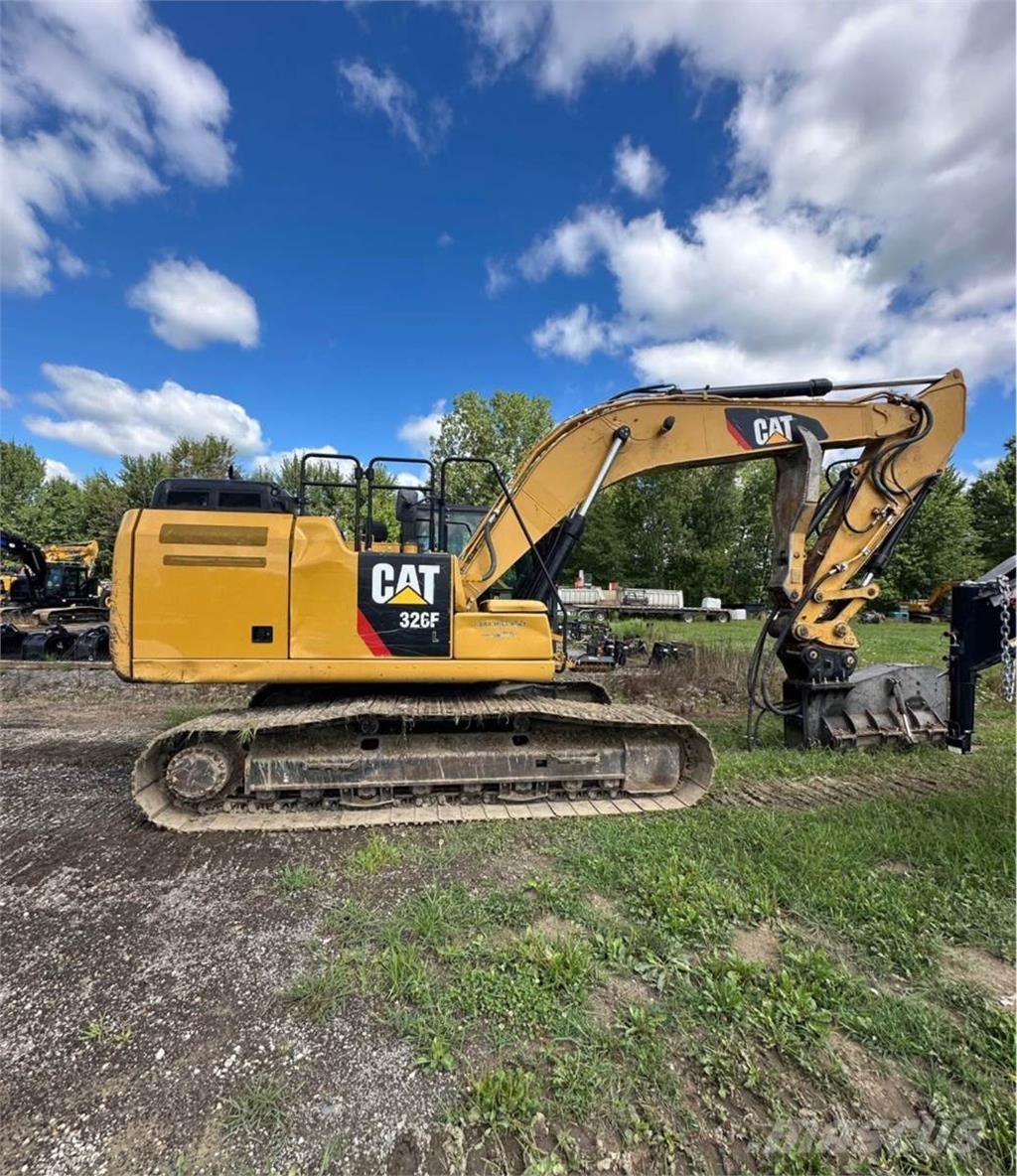 CAT 326FL Εκσκαφείς με ερπύστριες