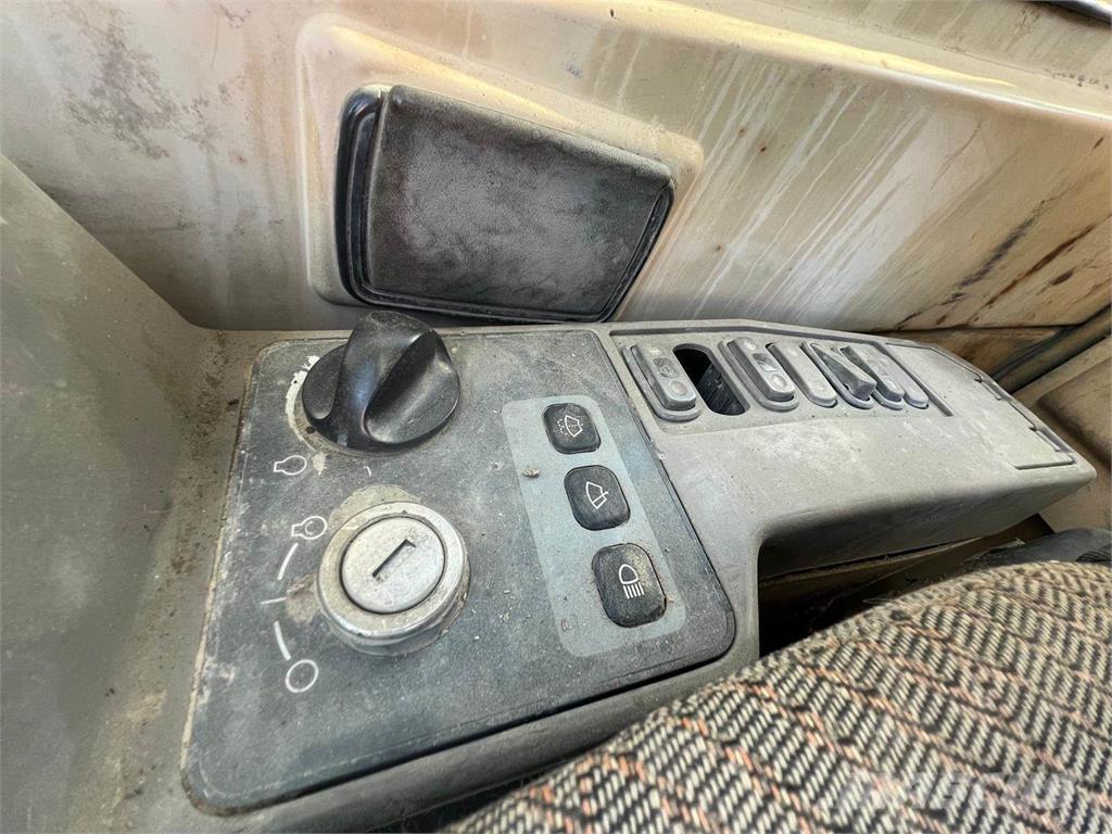 CAT 330BL Εκσκαφείς με ερπύστριες