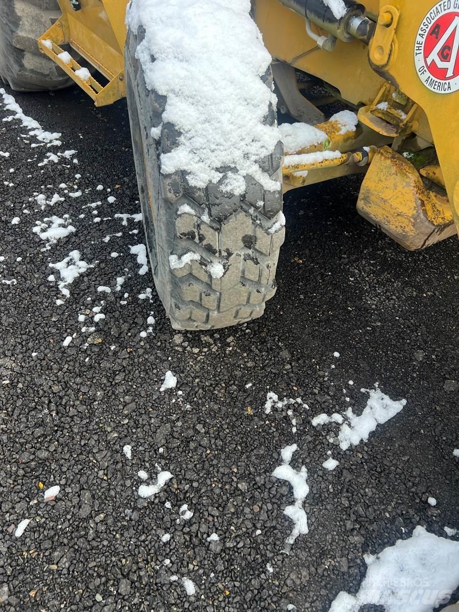 CAT 420E Εκσκαφείς Φορτωτές τύπου JCB