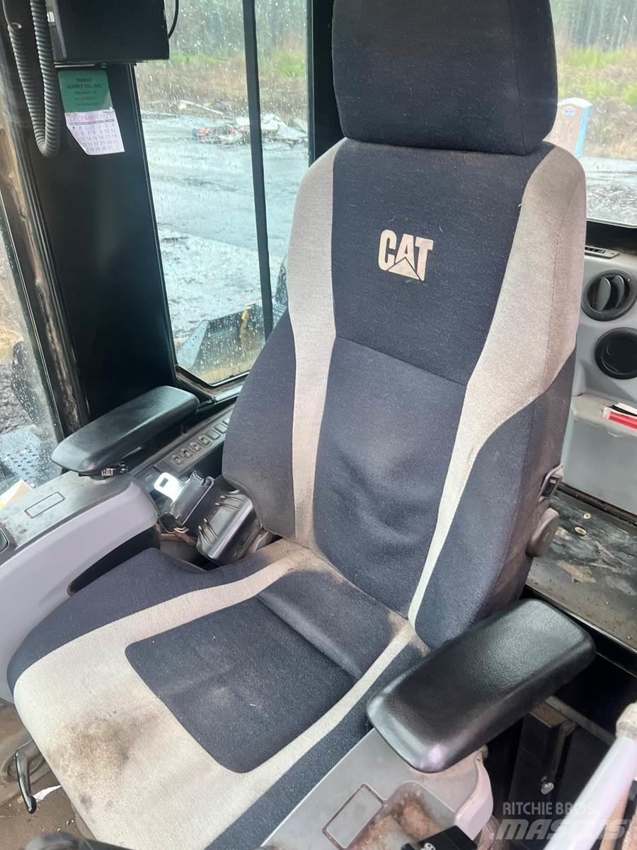 CAT 558LL Αρθρωτοί φορτωτές