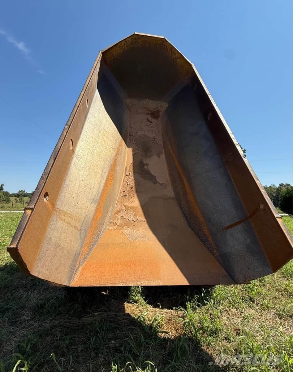 CAT 725 Σπαστό Dump Truck ADT