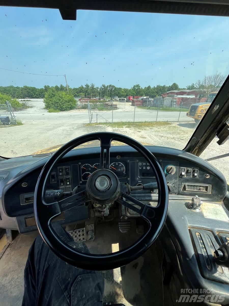CAT 735 Σπαστό Dump Truck ADT