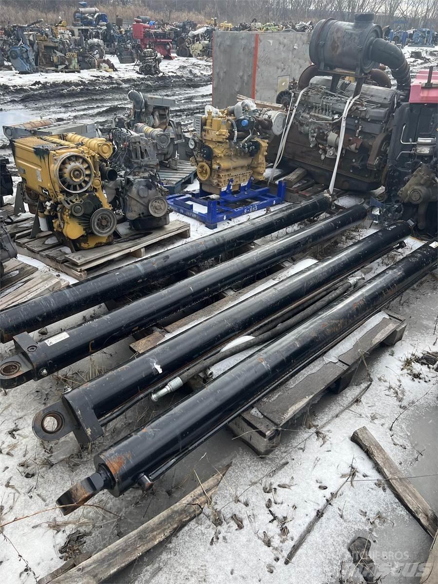 CAT 740B Εξαρτήματα και εξοπλισμός για γερανούς