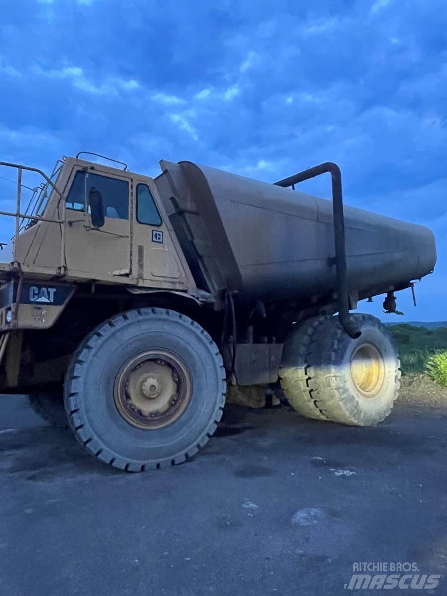 CAT 773B Βυτιοφόρα φορτηγά
