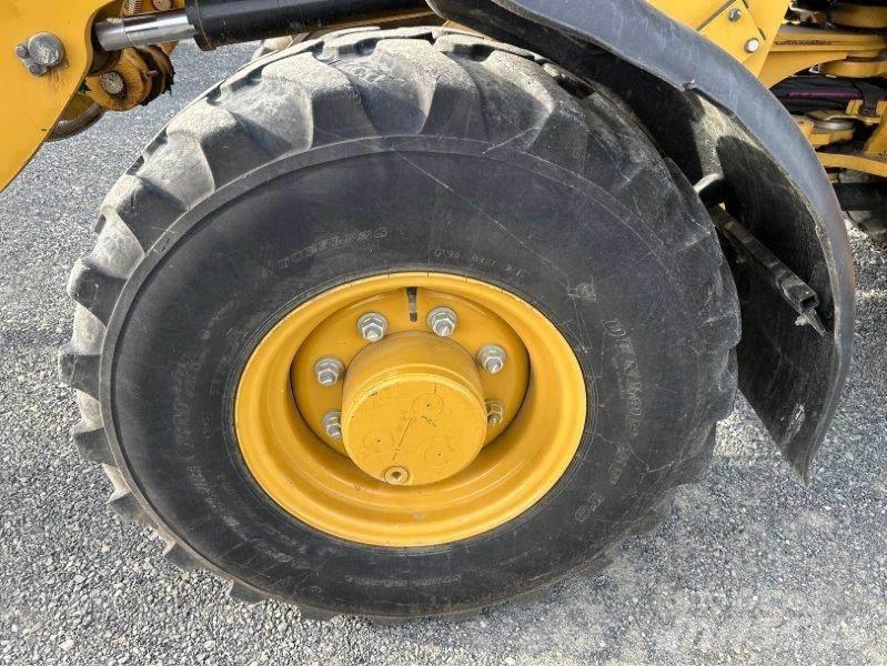 CAT 906M Φορτωτές με λάστιχα (Τροχοφόροι)