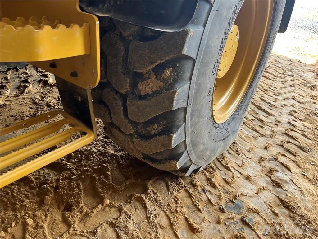 CAT 908M Φορτωτές με λάστιχα (Τροχοφόροι)
