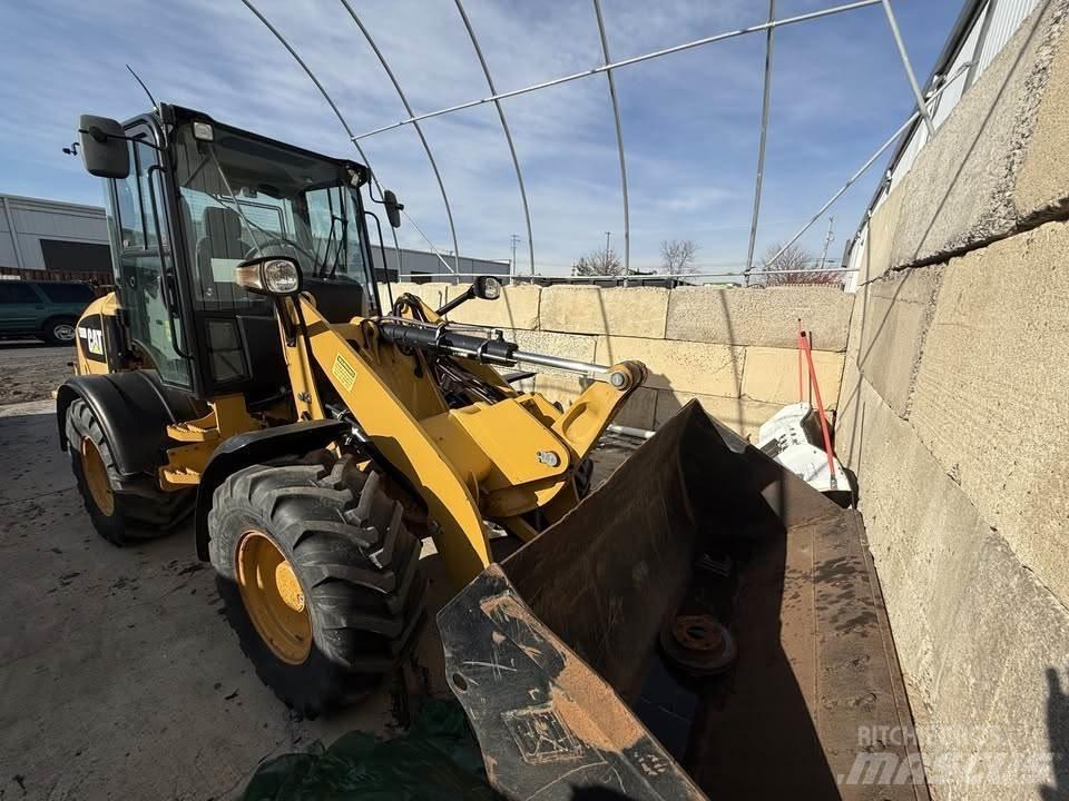 CAT 908M Φορτωτές με λάστιχα (Τροχοφόροι)