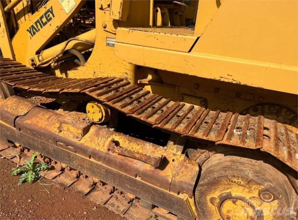 CAT 933C Μπουλντόζες με ερπύστριες