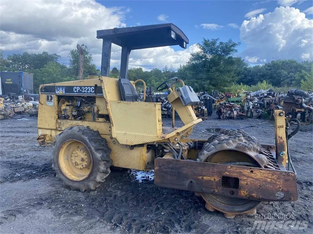 CAT CP323C Κύλινδροι συμπίεσης εδάφους