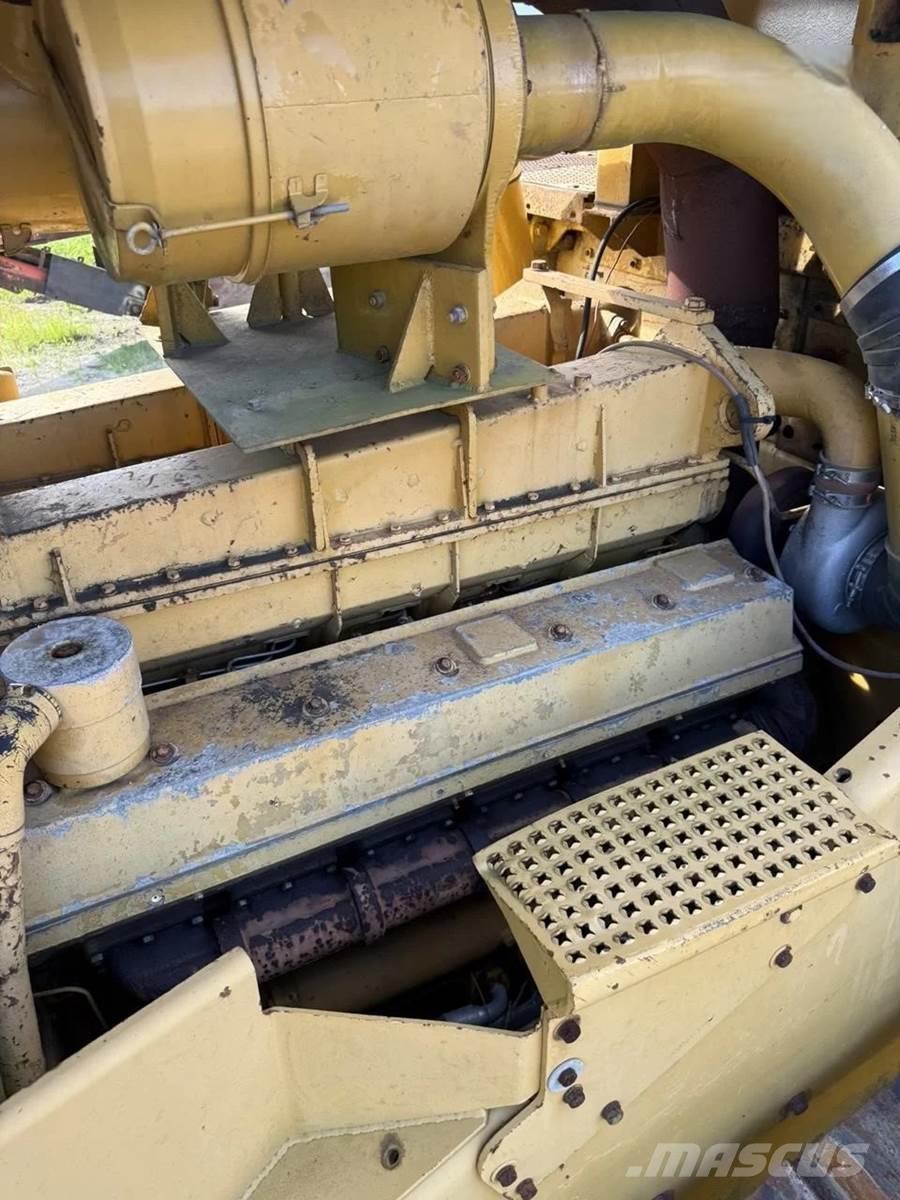 CAT D10 Μπουλντόζες με ερπύστριες