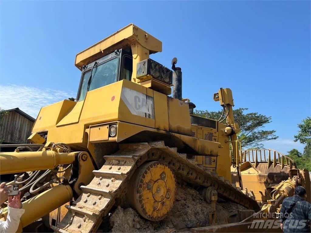 CAT D10T Μπουλντόζες με ερπύστριες
