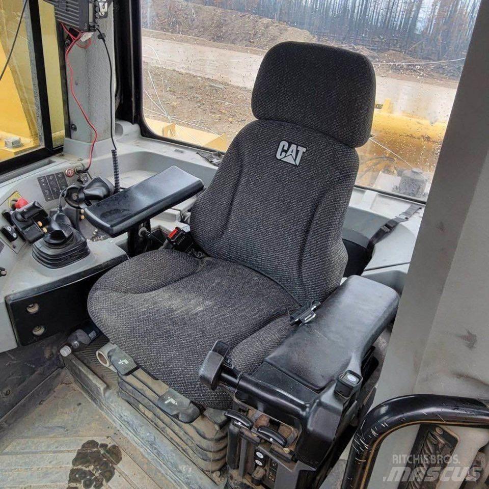 CAT D10T Μπουλντόζες με ερπύστριες