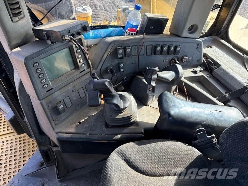 CAT D11T Μπουλντόζες με ερπύστριες