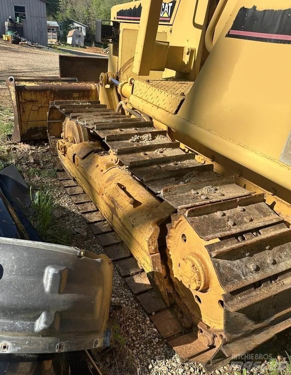 CAT D3B Μπουλντόζες με ερπύστριες