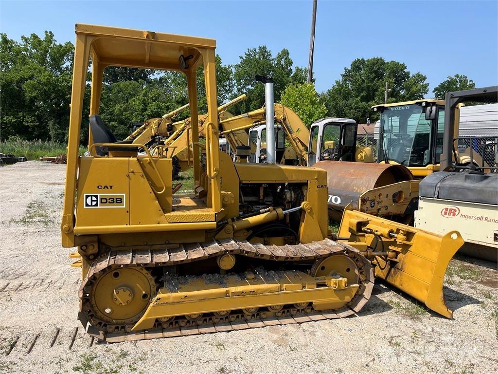 CAT D3B Μπουλντόζες με ερπύστριες