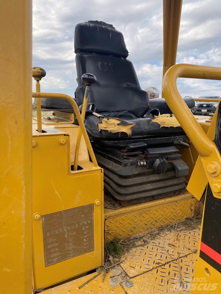 CAT D3C Μπουλντόζες με ερπύστριες