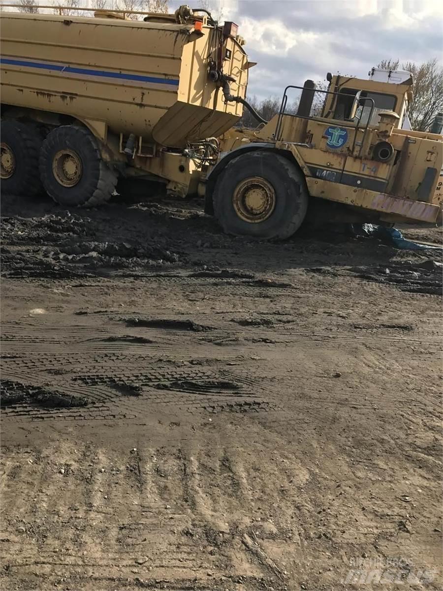 CAT D400 Βυτιοφόρα φορτηγά
