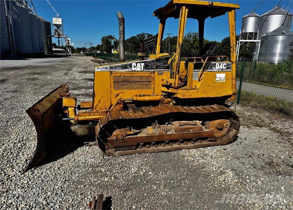 CAT D4C Μπουλντόζες με ερπύστριες