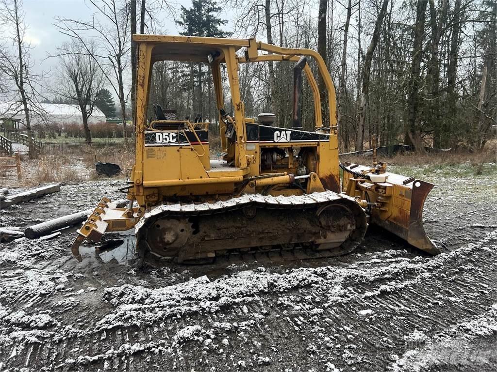 CAT D5C Μπουλντόζες με ερπύστριες