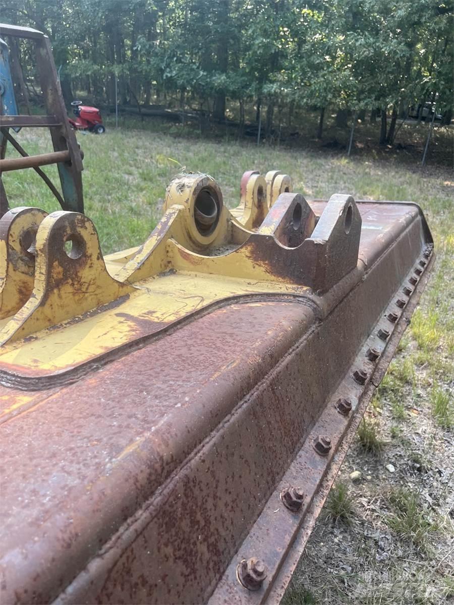 CAT D5K Πτερύγια