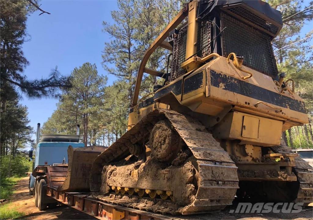 CAT D5M Μπουλντόζες με ερπύστριες
