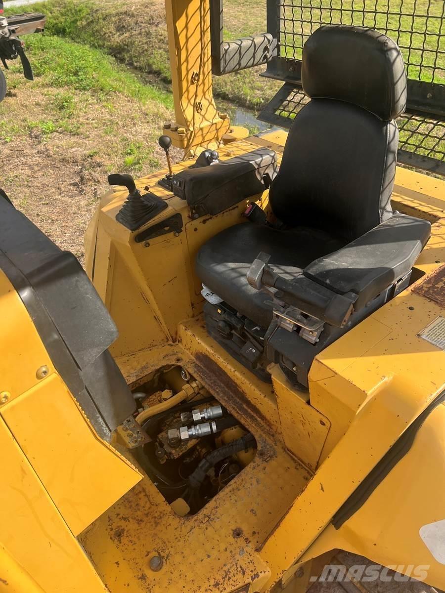 CAT D5N Μπουλντόζες με ερπύστριες
