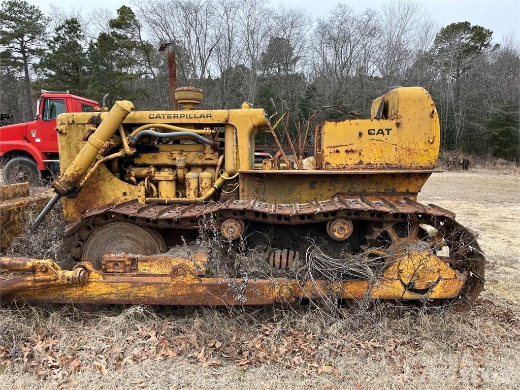 CAT D6 Μπουλντόζες με ερπύστριες
