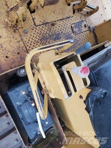 CAT D6C Μπουλντόζες με ερπύστριες