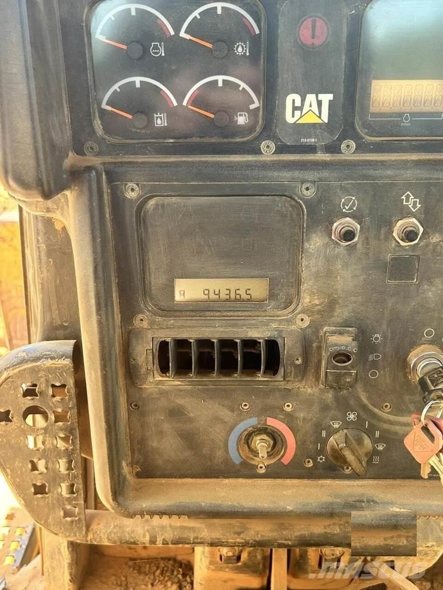 CAT D6N XL Μπουλντόζες με ερπύστριες