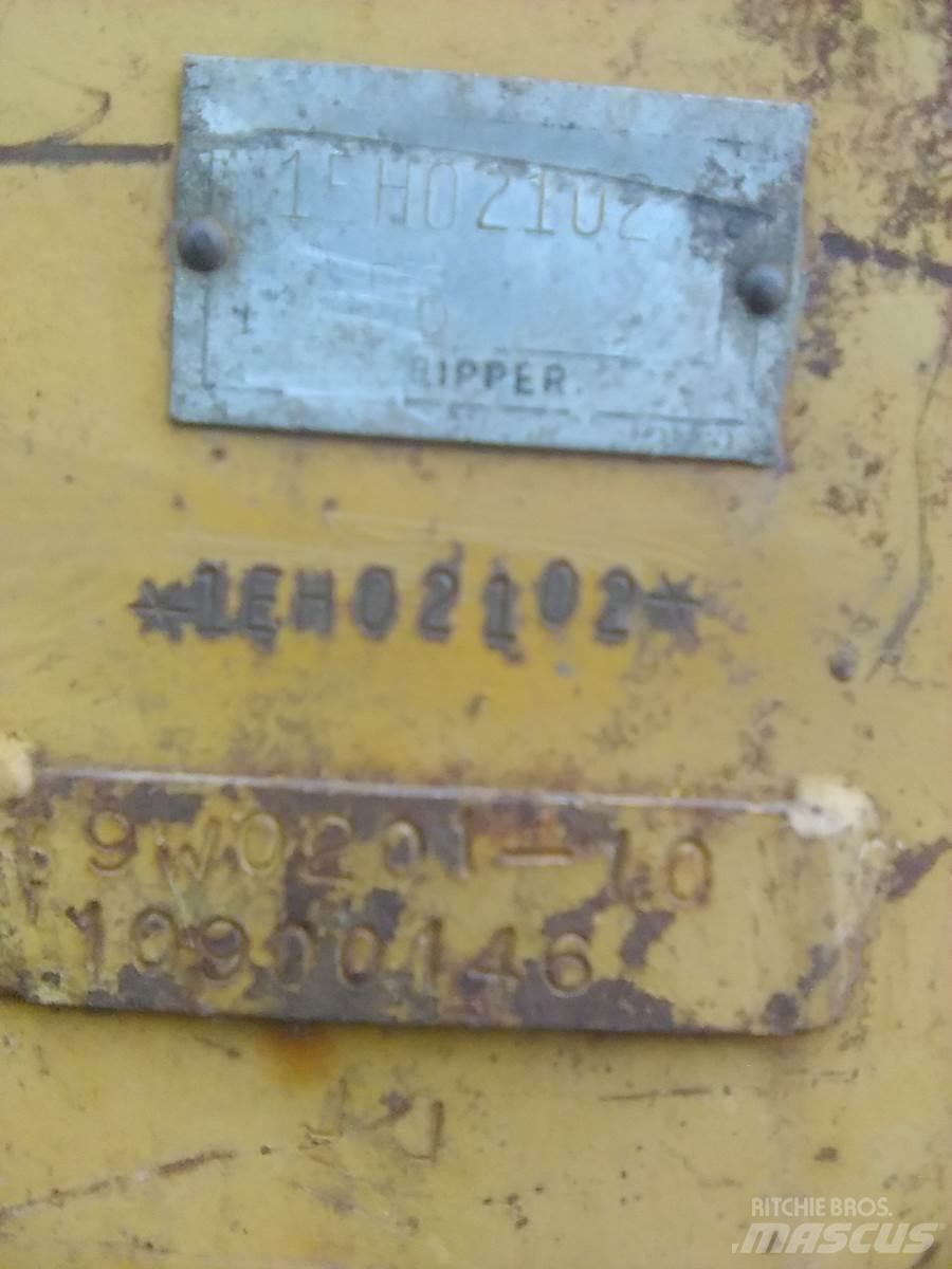 CAT D6R Εκχερσωτές