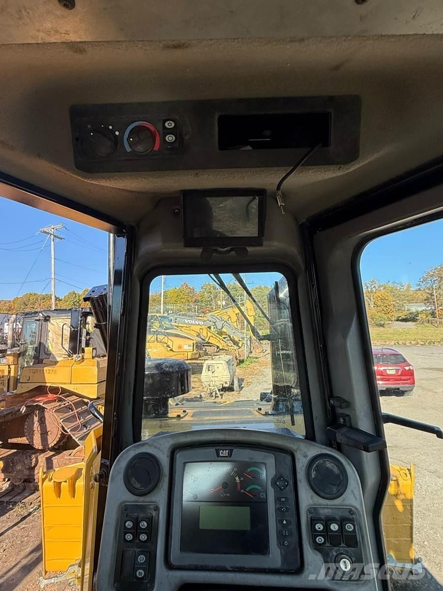 CAT D6T Μπουλντόζες με ερπύστριες