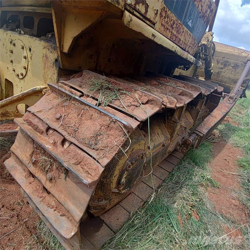 CAT D7E Μπουλντόζες με ερπύστριες