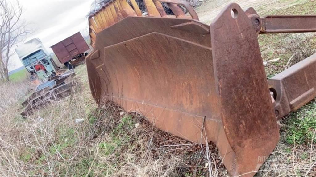 CAT D8R Μπουλντόζες με ερπύστριες