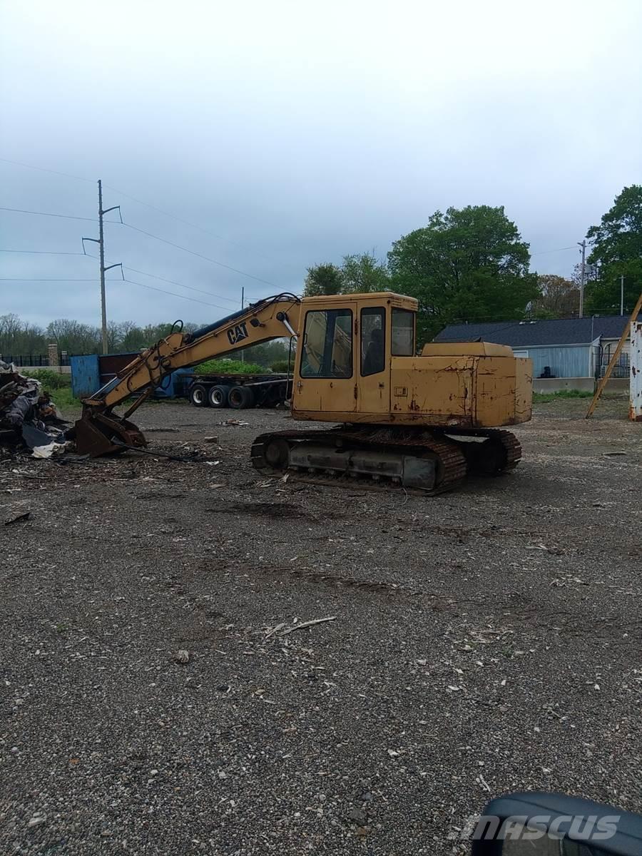 CAT E110B Εκσκαφείς με ερπύστριες