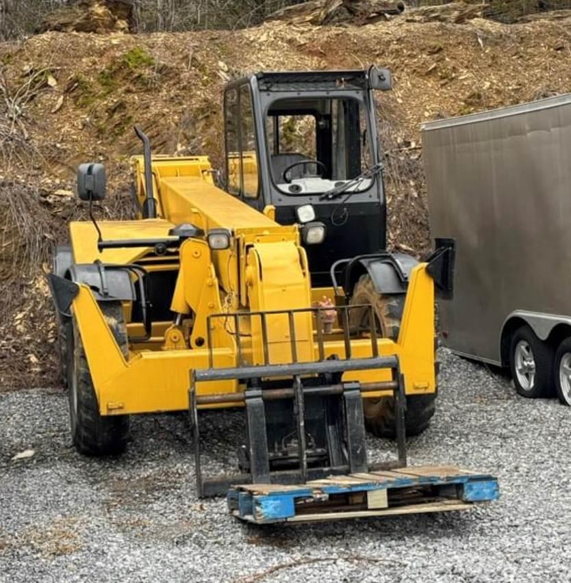 CAT TH103 Τηλεσκοπικοί ανυψωτές