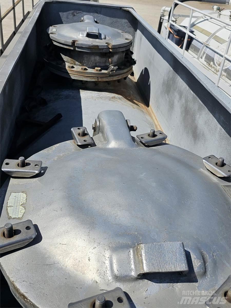  Comptank Ρυμούλκες βυτίων