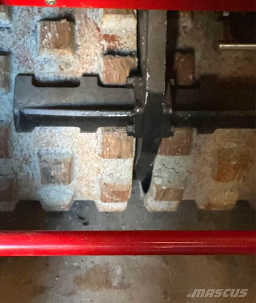  CP TR630 Ρυμουλκούμενοι οδοστρωτήρες με δόνηση