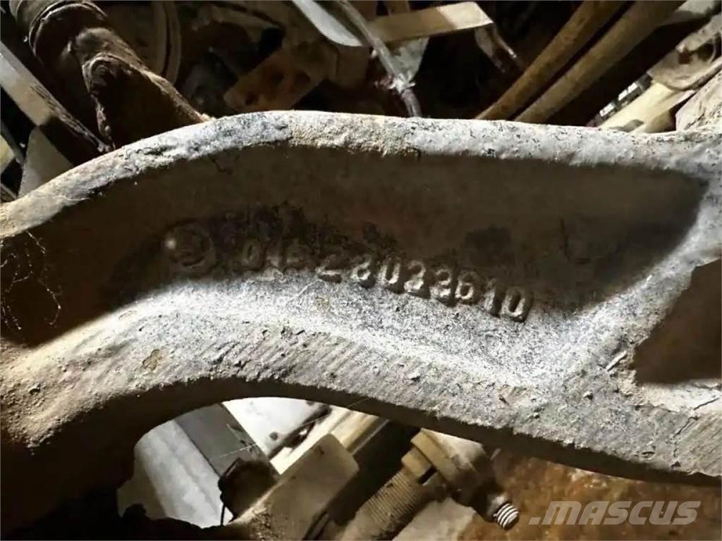  Dana 367 Άξονες